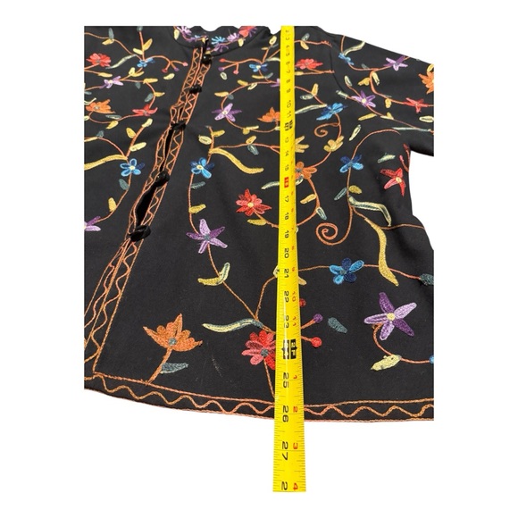 Vintage Embroidered floral Jacket - Picture 4 of 6